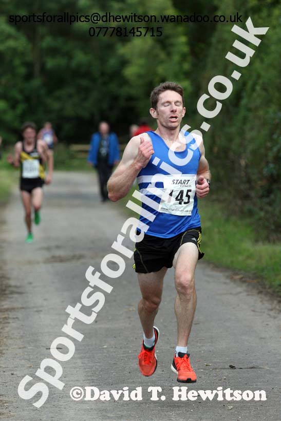 Start of the Morpeth 10k Road Race. Photo: David T. Hewitson/Sports for All Pics